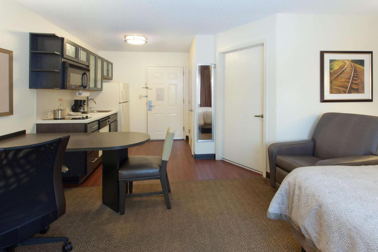 Queen Studio Suite