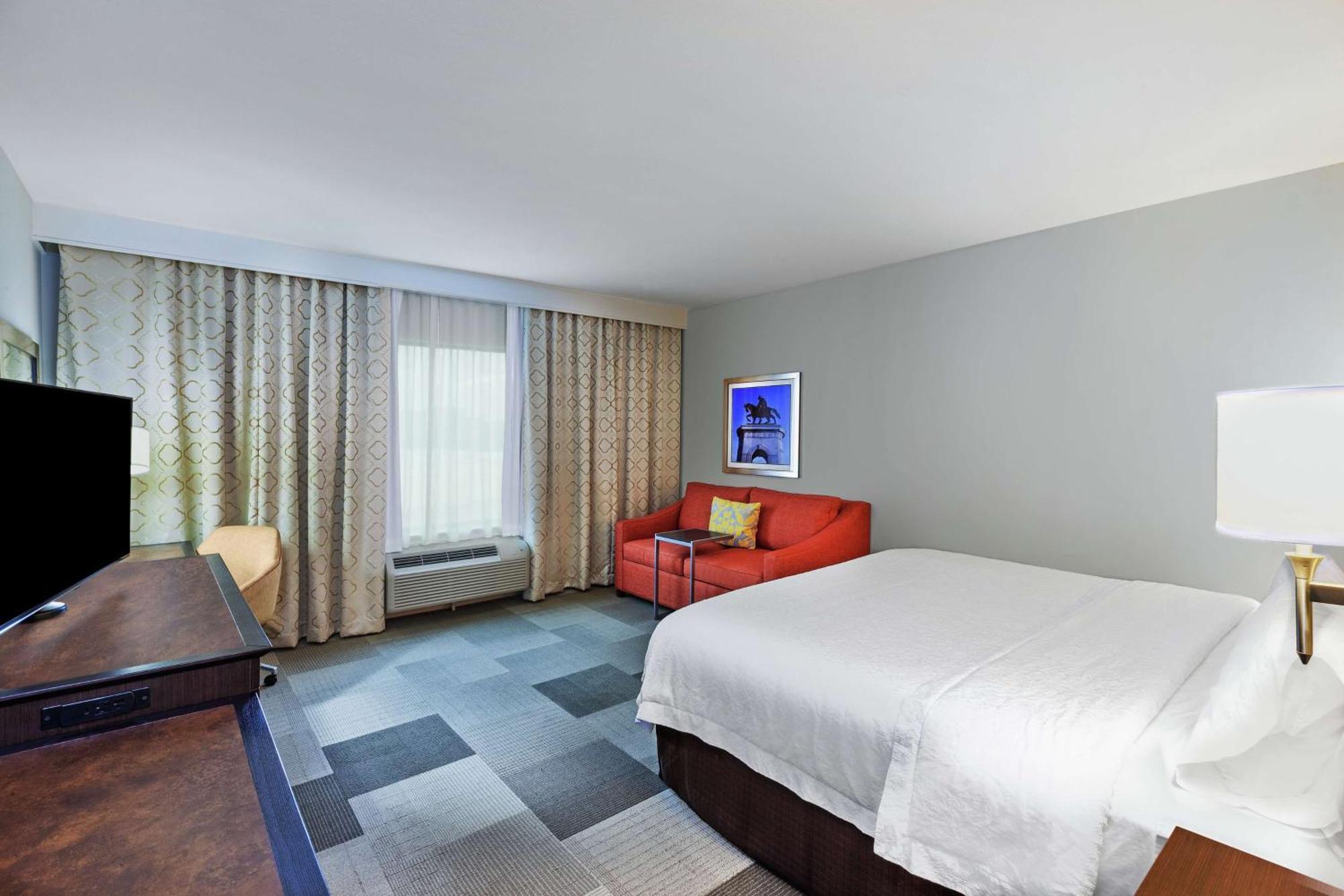 King Room with Sofa Bed - Non-Smoking
