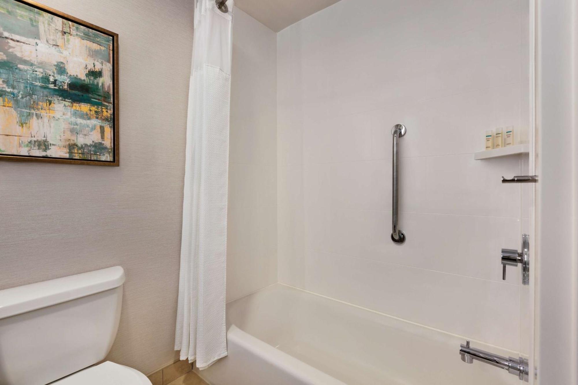 Premium Queen Room with Two Queen Beds,1547495404:JPEG