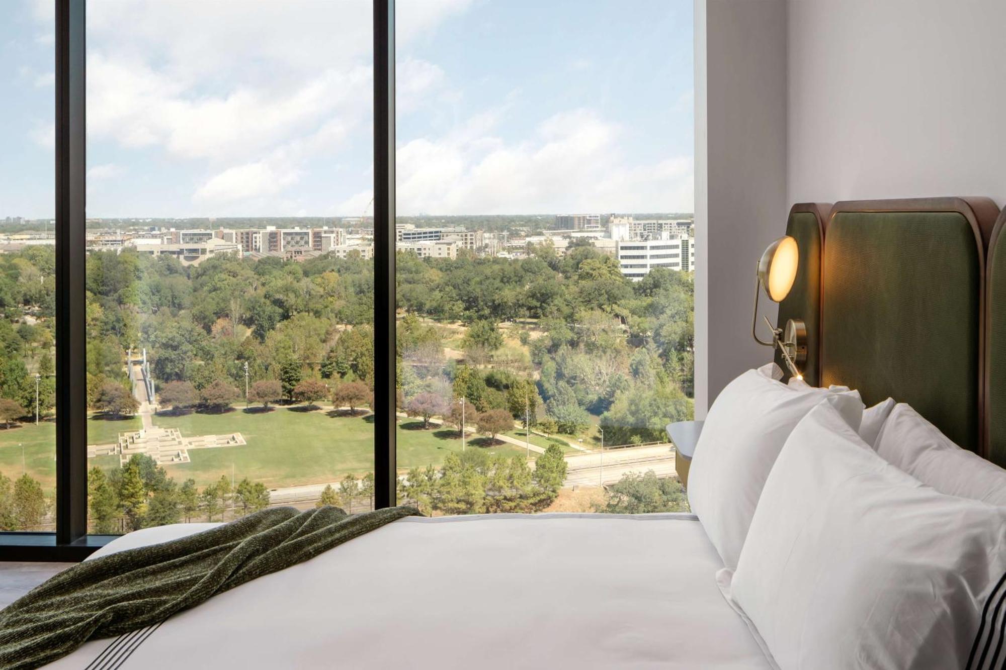 One-Bedroom Bayou Park Suite,1649224850:JPEG