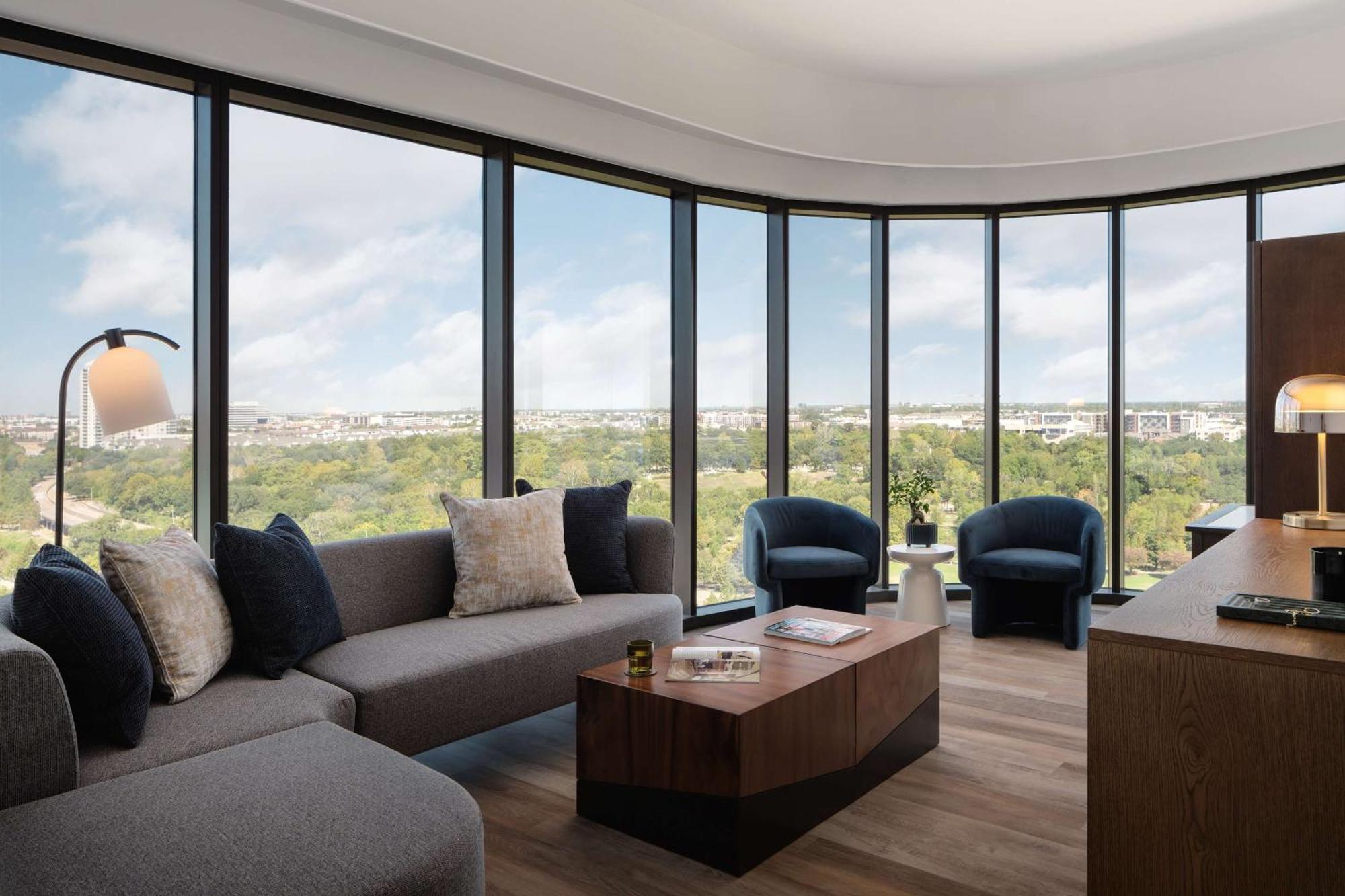 One-Bedroom Bayou Park Suite