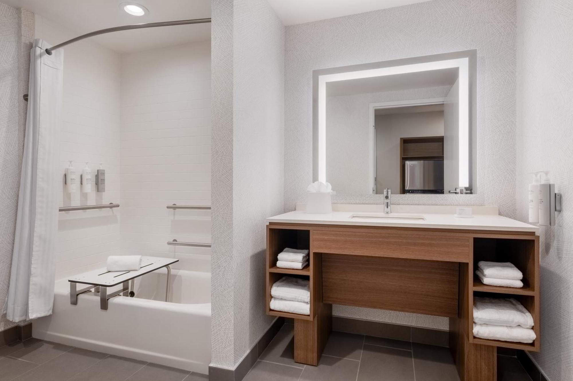 King Studio Suite with Accessible Tub - Mobility Access