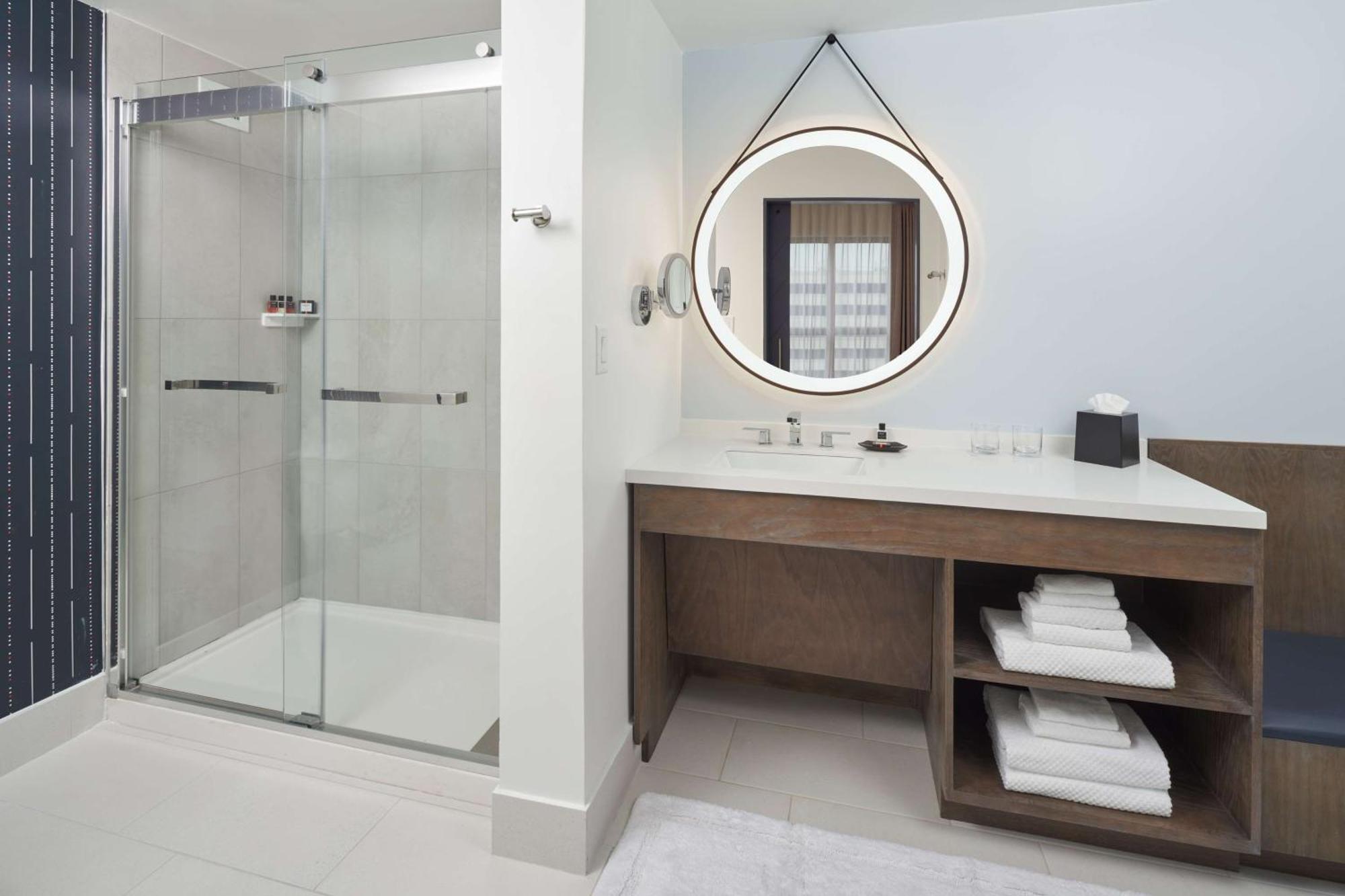Two-Room Suite Two Queen Beds City View