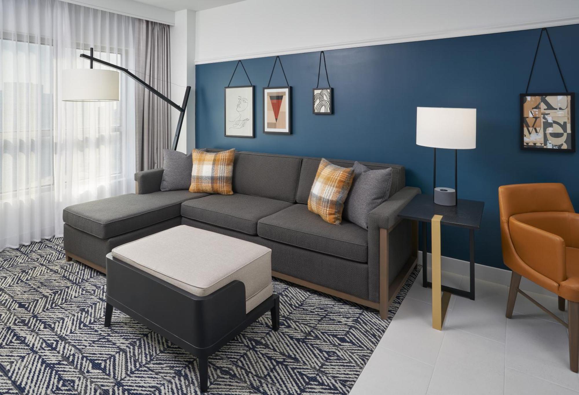 Two-Room Suite Two Queen Beds City View
