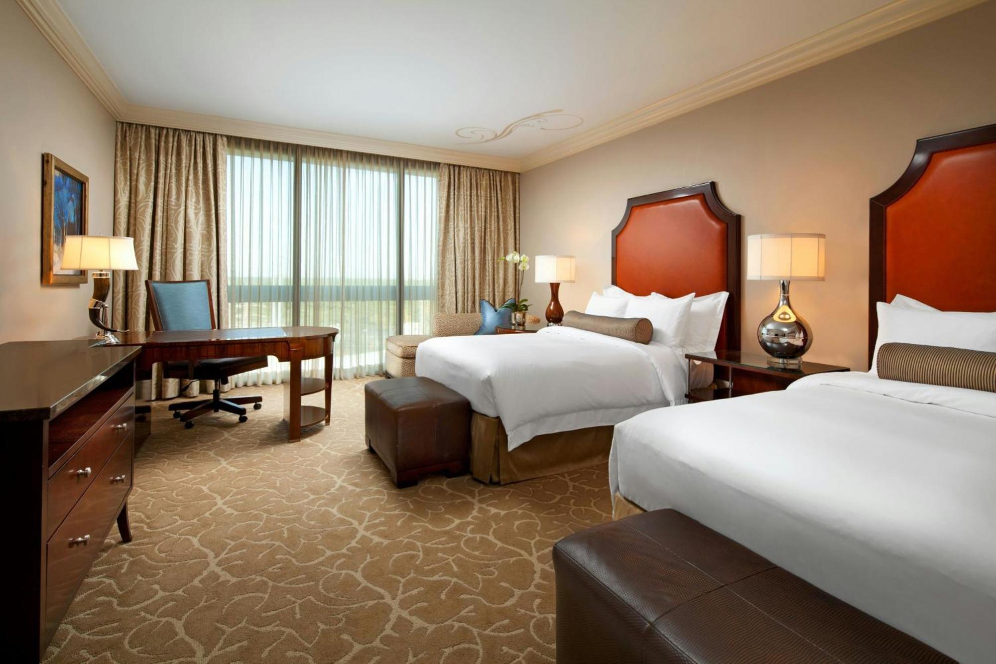 Superior Double Room (Mobility & Hearing Accessible w/Roll-in Shower)