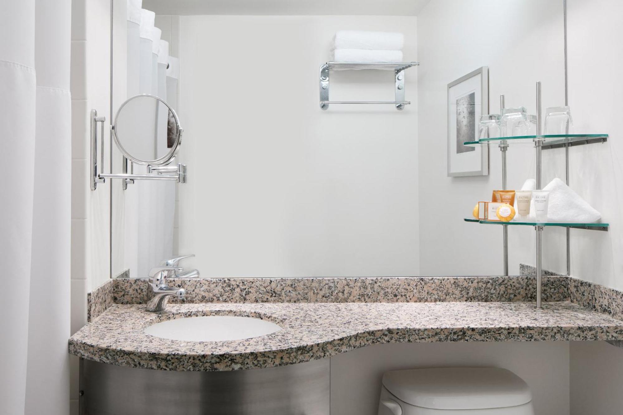 Superior Queen Room,572785509:JPEG