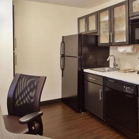 Candlewood Suites By The Galleria-3