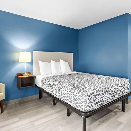 Woodspring Suites South Houston Hobby-3