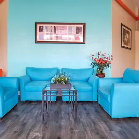 Travelodge By Wyndham Houston Hobby Airport-3