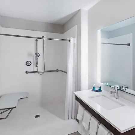 Holiday Inn Express & Suites Houston - Memorial Park Area By Ihg-2