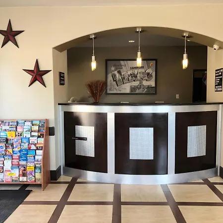 Super 8 By Wyndham Houston/I-10/Federal Road-2