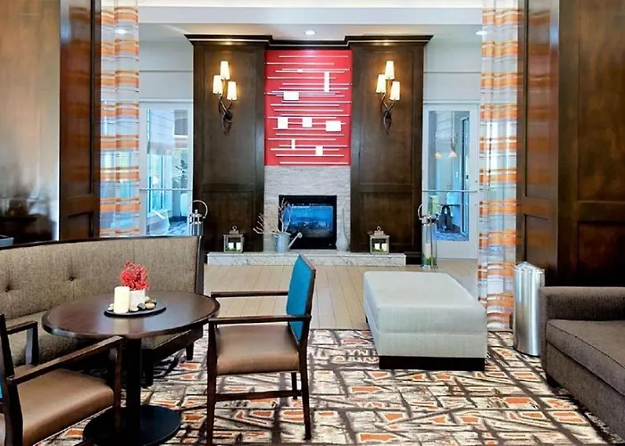 Kozy Houston North Hotel